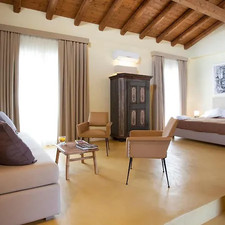 Falcon Country Pensionat 3*